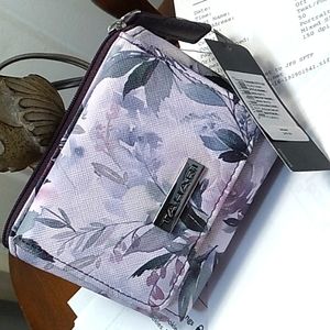 Tahari wallet Light Trifold Pastel Floral Vegan